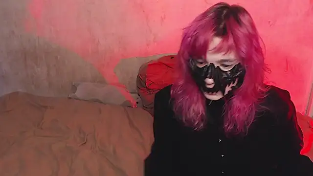 Robin yourss online show from 10-31-25, 09:43