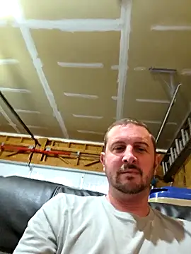 Snapshot of MrMechanic38 chatting on 03-07-26, 09:56 MrMechanic38 online show from 03-07-26, 09:56