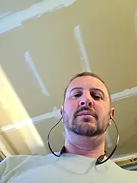 Snapshot of MrMechanic38 chatting on 03-08-26, 09:18 MrMechanic38 online show from 03-08-26, 09:18