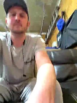 Snapshot of MrMechanic38 chatting on 03-15-26, 06:36 MrMechanic38 online show from 03-15-26, 06:36