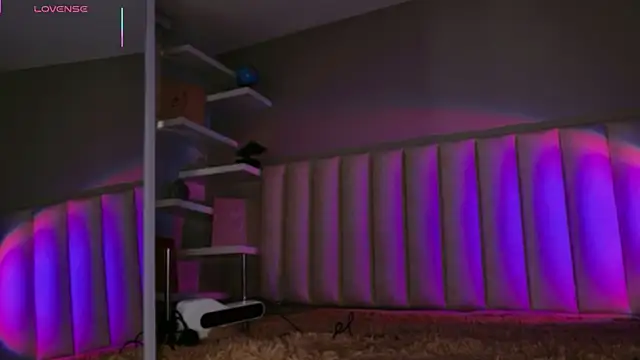 Megan mooree  online show from 12-05-25, 12:36