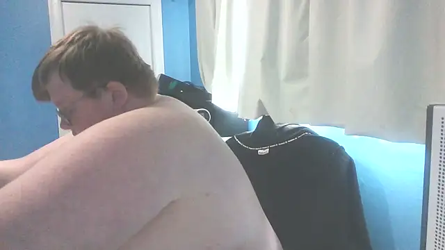 Snapshot of Richard_Moneyshot_23 chatting on 03-10-26, 05:40 Richard Moneyshot 23 online show from 03-10-26, 05:40