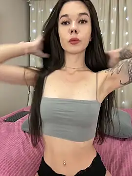 Snapshot of Vika_Gray chatting on 10-22-25, 03:12 Vika Gray online show from 10-22-25, 03:12