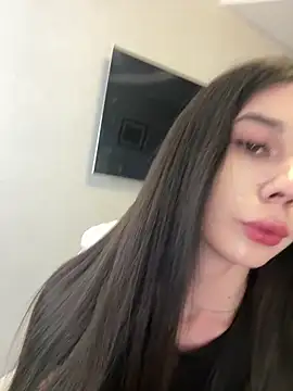 Snapshot of Vika_Gray chatting on 12-13-25, 07:53 Vika Gray online show from 12-13-25, 07:53