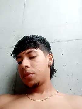 Elputas online show from 10-28-25, 03:47