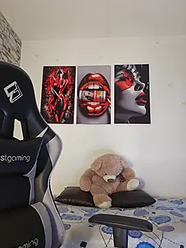 Snapshot of Antonella2_m chatting on 11-28-25, 01:25 Antonella2 m online show from 11-28-25, 01:25