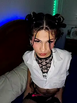 Snapshot of Abby_bella09 chatting on 02-05-25, 04:03 Abby bella09 online show from 02-05-25, 04:03