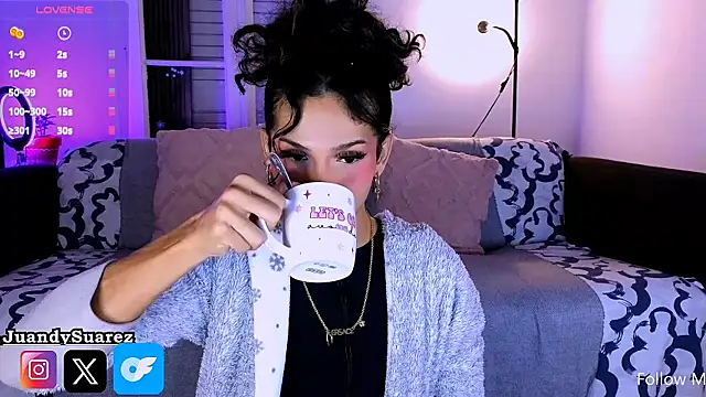 Snapshot of Abby_bella09 chatting on 11-23-25, 06:35 Abby bella09 online show from 11-23-25, 06:35