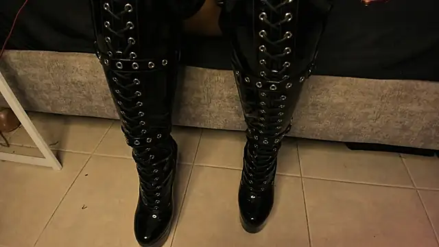 Agnes jones  online show from 04-23-26, 04:46