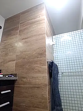 Snapshot of divinityros chatting on 11-21-25, 05:28 divinityros online show from 11-21-25, 05:28