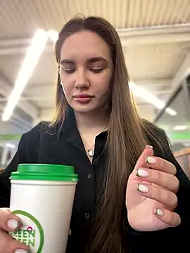 Holly Molii online show from 12-06-24, 05:20