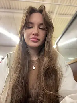 Holly Molii online show from 12-07-24, 05:15