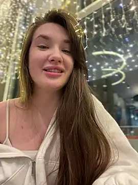 Holly Molii online show from 01-10-25, 11:00