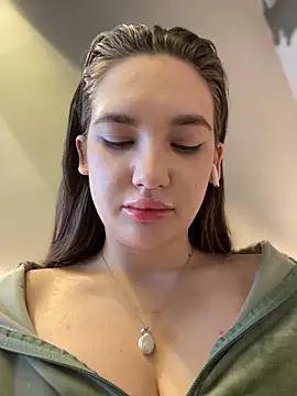 Holly Molii online show from 01-23-25, 08:04