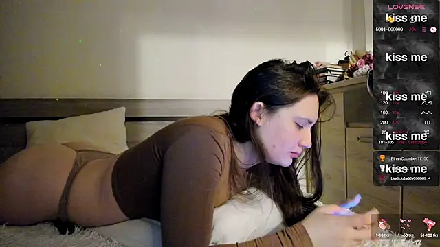 Holly Molii online show from 02-23-25, 02:35