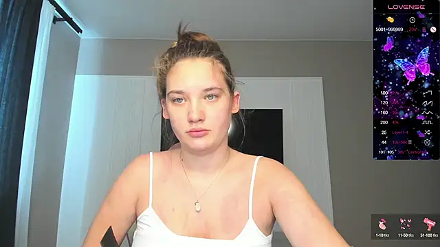 Holly Molii online show from 09-12-25, 03:06