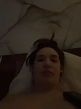 Holly Molii online show from 04-04-26, 05:16