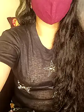 Snapshot of yourtamilcouple chatting on 01-07-25, 05:53 yourtamilcouple online show from 01-07-25, 05:53