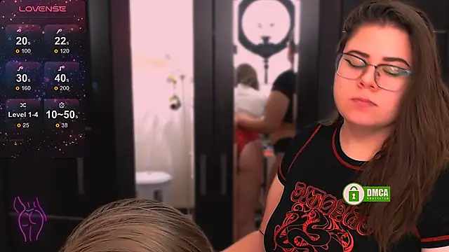 Snapshot of EvaAndLilith chatting on 03-10-26, 08:19 EvaAndLilith online show from 03-10-26, 08:19