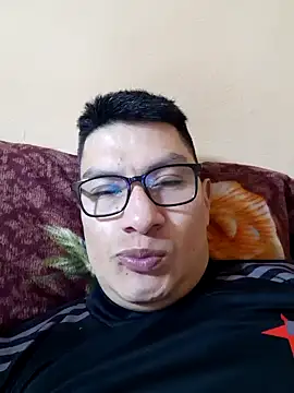 Snapshot of gioarcangel chatting on 01-28-25, 03:15 gioarcangel online show from 01-28-25, 03:15