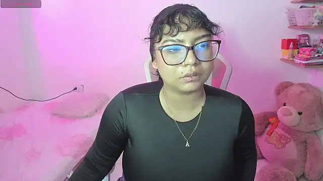 Snapshot of im_angels77 chatting on 09-12-25, 03:17 im angels77 online show from 09-12-25, 03:17