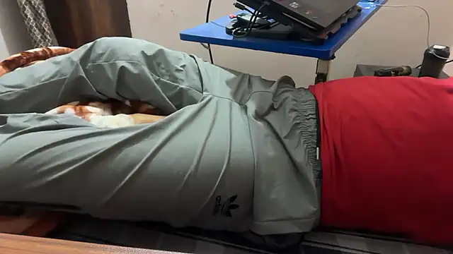 sexyboy09 online show from 10-24-25, 06:37