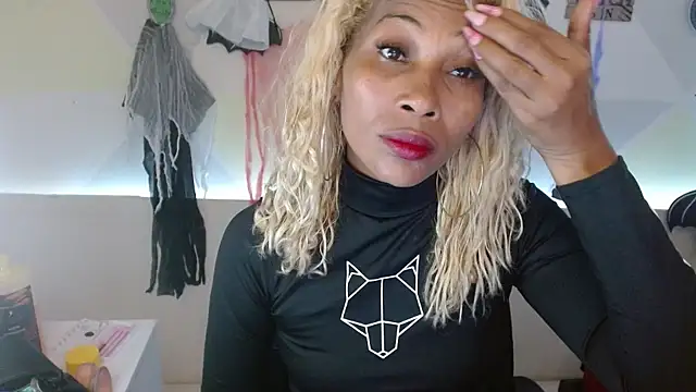 Snapshot of NatashaDormat chatting on 10-28-25, 02:09 NatashaDormat online show from 10-28-25, 02:09