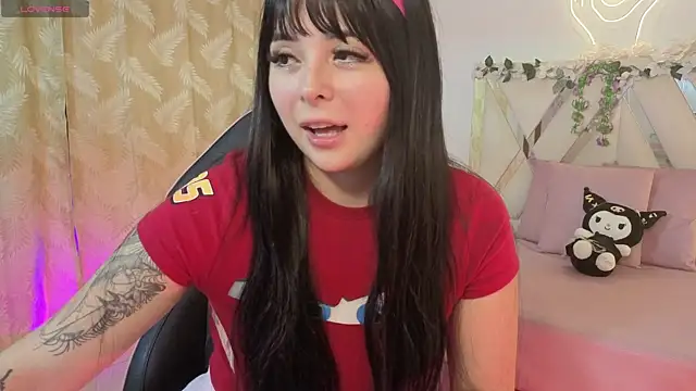 hina tay online show from 04-18-26, 03:32