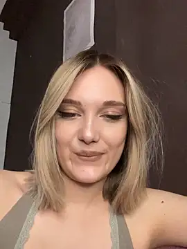 Snapshot of Alisa_Rise chatting on 03-16-25, 12:56 Alisa Rise online show from 03-16-25, 12:56