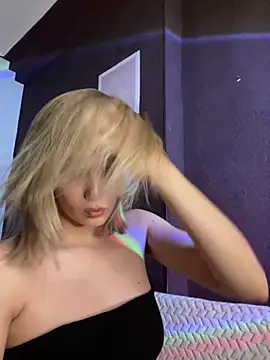 Snapshot of Alisa_Rise chatting on 03-23-25, 12:58 Alisa Rise online show from 03-23-25, 12:58