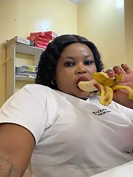 Curveysinaa online show from 02-14-25, 08:10