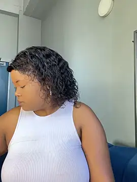 Curveysinaa online show from 02-12-26, 06:08