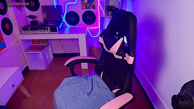 hannaa jhoonson online show from 03-08-25, 04:23