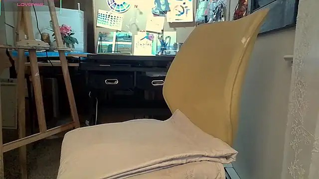 Snapshot of naughtyonbicycle chatting on 07-06-26, 01:30 naughtyonbicycle online show from 07-06-26, 01:30