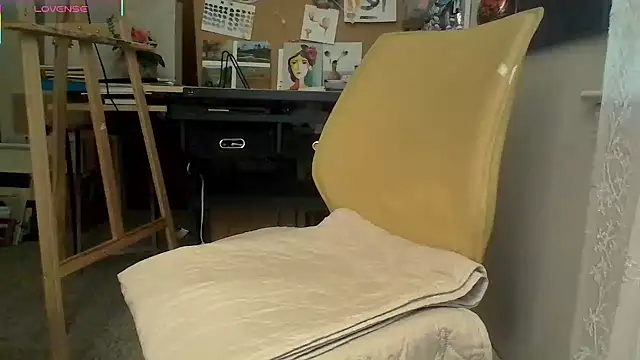 Snapshot of naughtyonbicycle chatting on 07-12-26, 01:13 naughtyonbicycle online show from 07-12-26, 01:13