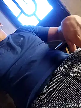 Snapshot of RelaxJhon99 chatting on 11-27-25, 08:11 RelaxJhon99 online show from 11-27-25, 08:11