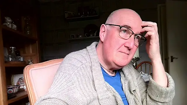 Adamdaddybear online show from 03-08-25, 01:57