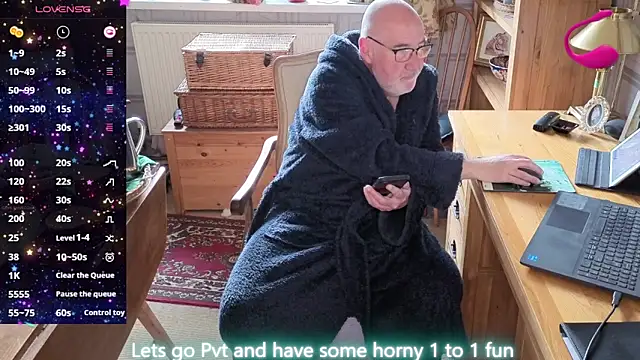 Adamdaddybear online show from 04-20-26, 07:33