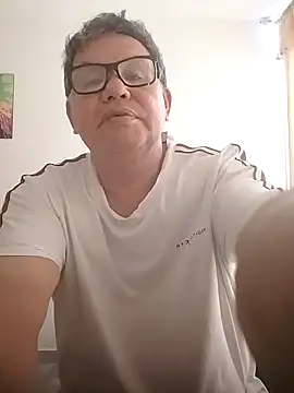 Snapshot of catatunboculion chatting on 02-19-25, 02:01 catatunboculion online show from 02-19-25, 02:01