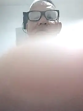 Snapshot of catatunboculion chatting on 03-18-25, 02:15 catatunboculion online show from 03-18-25, 02:15