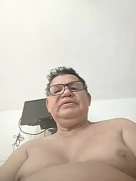 Snapshot of catatunboculion chatting on 10-15-25, 12:16 catatunboculion online show from 10-15-25, 12:16