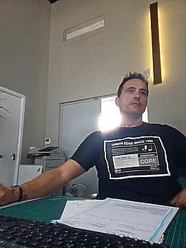 Lucas   81 online show from 10-18-25, 09:32