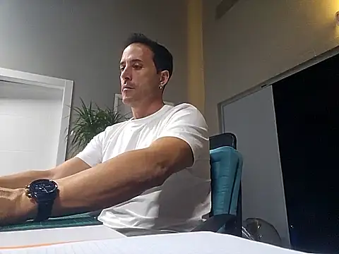 Lucas   81 online show from 11-03-25, 07:59