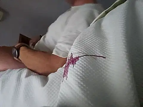 Lucas   81 online show from 11-17-25, 01:28