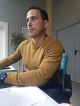 Lucas   81 online show from 12-04-25, 06:38