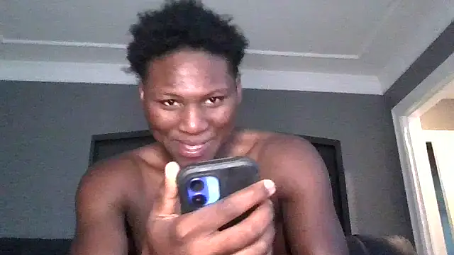 Snapshot of Festivitiesking1 chatting on 10-09-25, 12:25 Festivitiesking1 online show from 10-09-25, 12:25