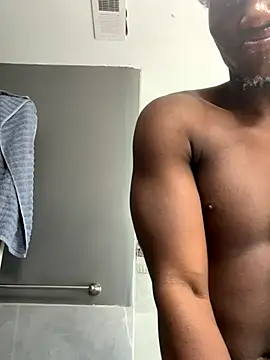 Snapshot of Festivitiesking1 chatting on 10-11-25, 02:04 Festivitiesking1 online show from 10-11-25, 02:04