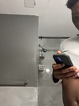 Snapshot of Festivitiesking1 chatting on 11-03-25, 01:23 Festivitiesking1 online show from 11-03-25, 01:23