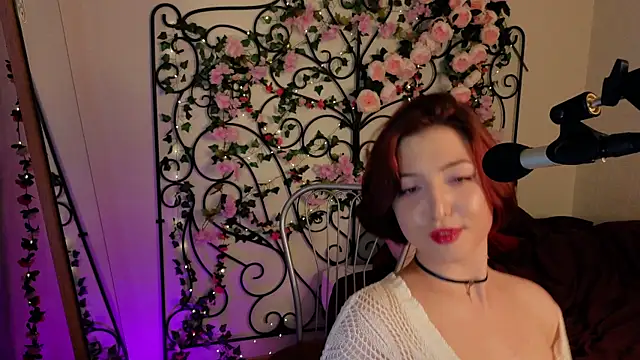 Snapshot of LisaVamp chatting on 09-15-25, 11:16 LisaVamp online show from 09-15-25, 11:16