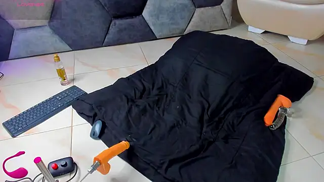 Latrellx7 online show from 03-12-26, 03:12